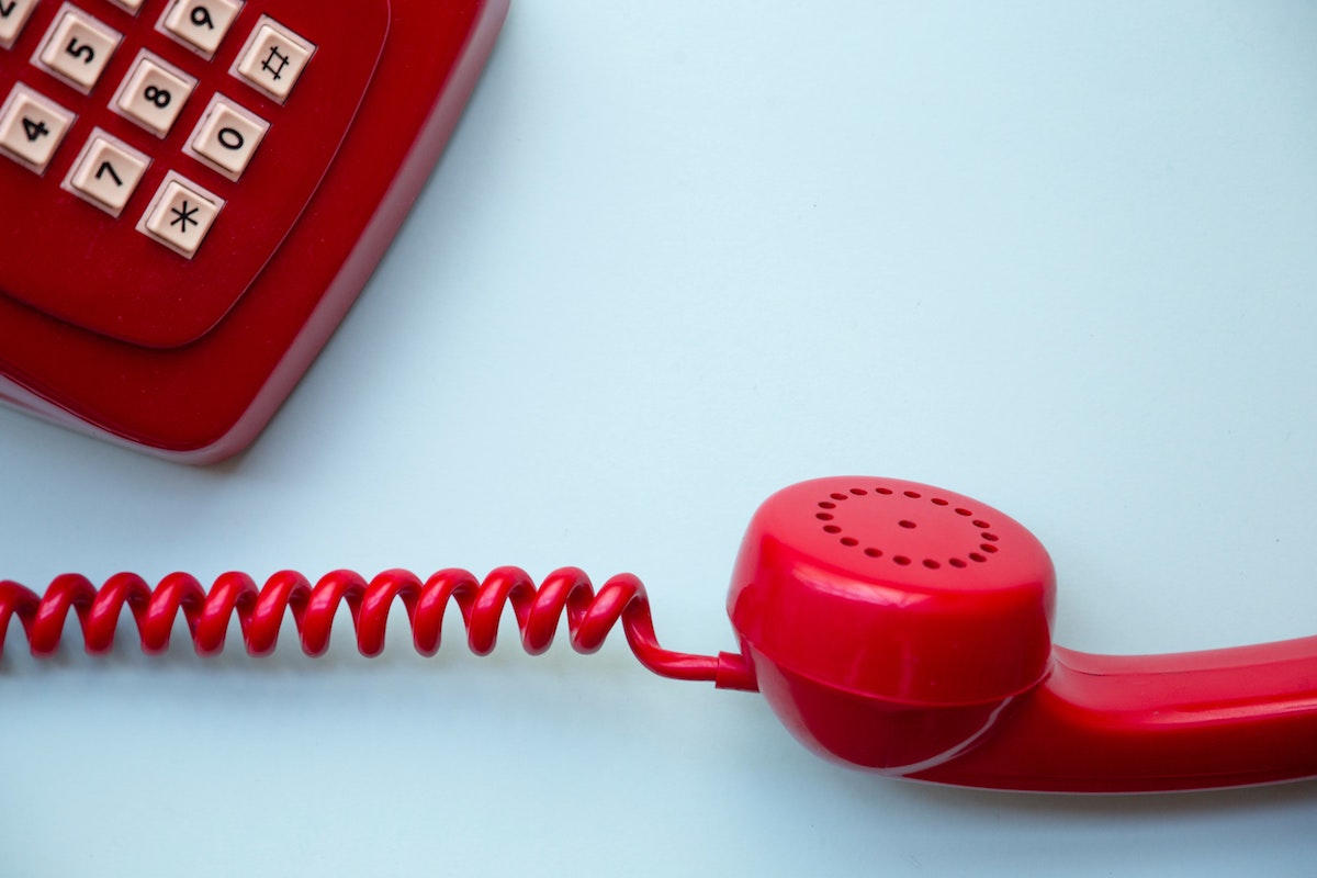 Picture of telephone to visualize call-to-action in posts with a content marketing agency