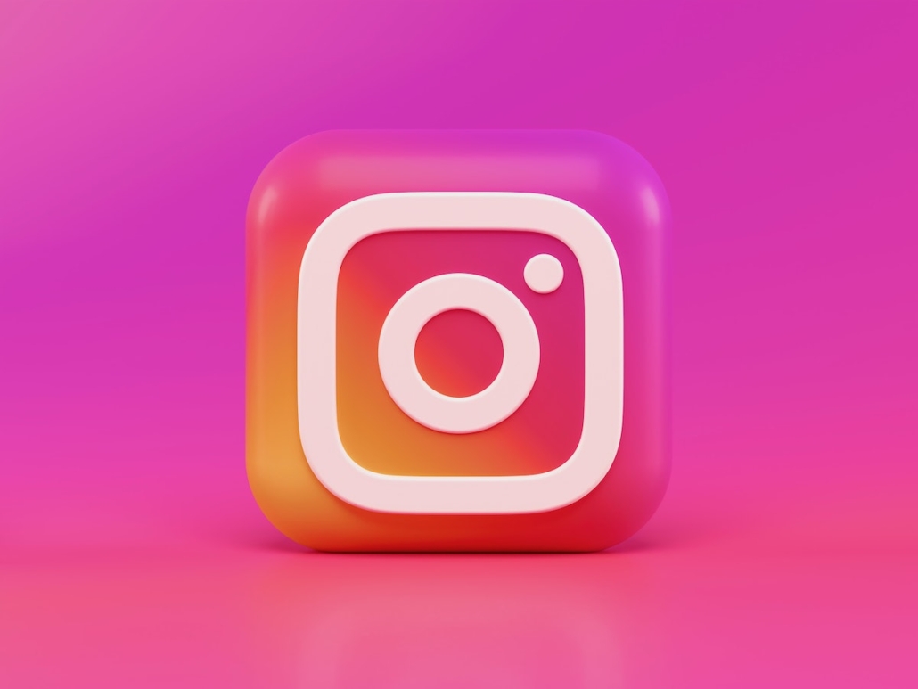Bright Instagram logo used to promote Instagram Marketing Agency